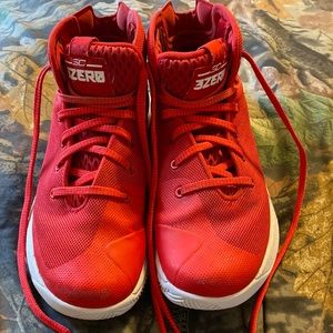 Youth Under Armour high top basketball shoes